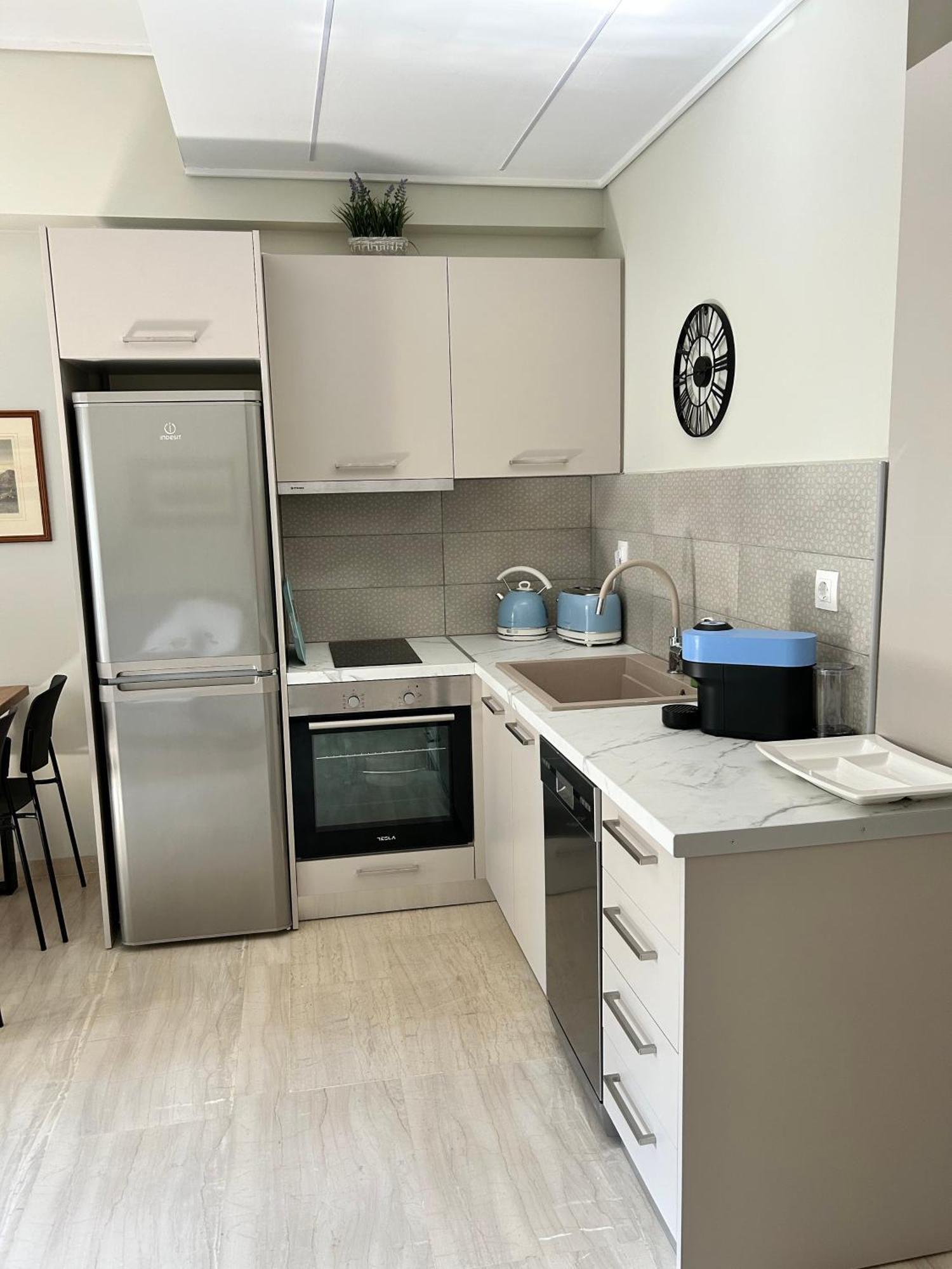 Evrou 21A Metropolitan Suite Athen Exterior foto